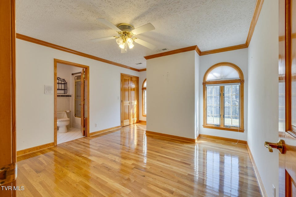 Photo #43: 246 Worthington Drive
