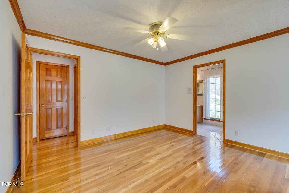 Photo #44: 246 Worthington Drive