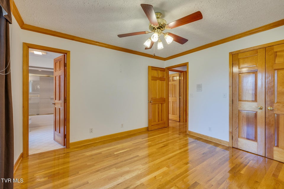 Photo #49: 246 Worthington Drive