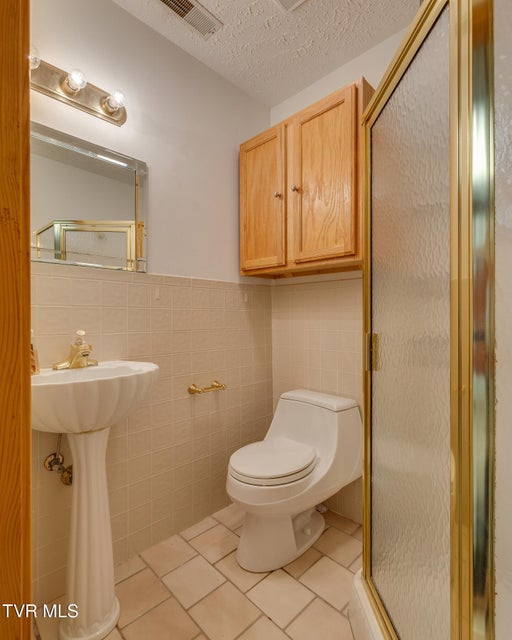 Photo #51: 246 Worthington Drive