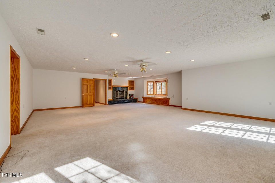 Photo #54: 246 Worthington Drive