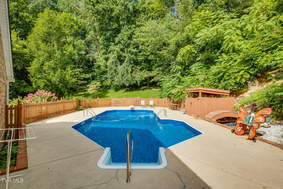 Photo #72: 246 Worthington Drive