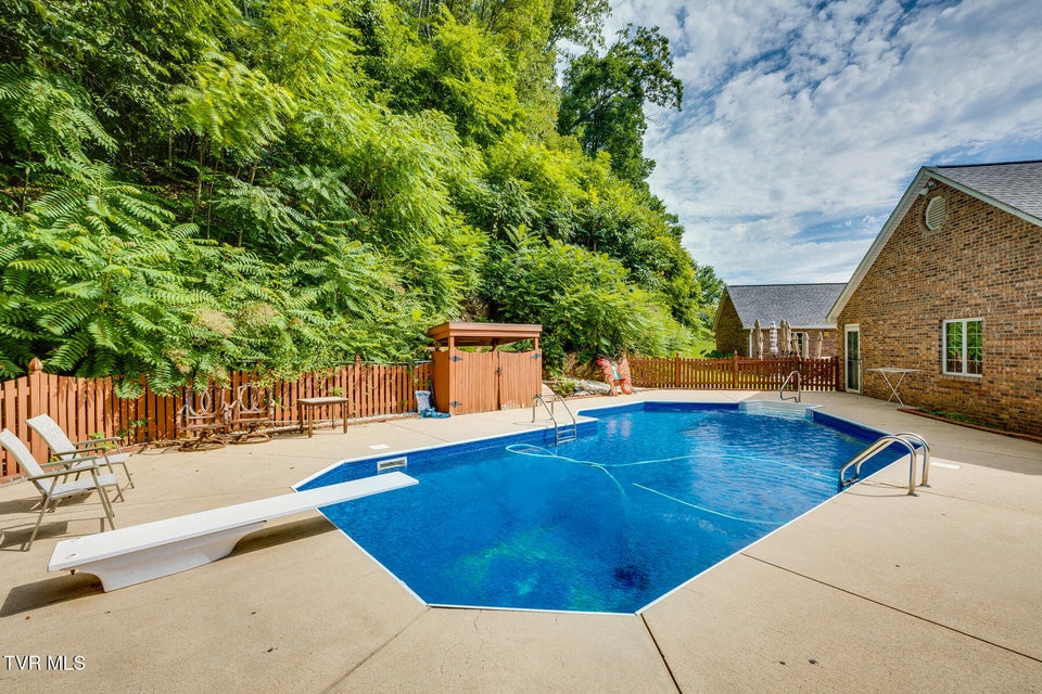 Photo #73: 246 Worthington Drive
