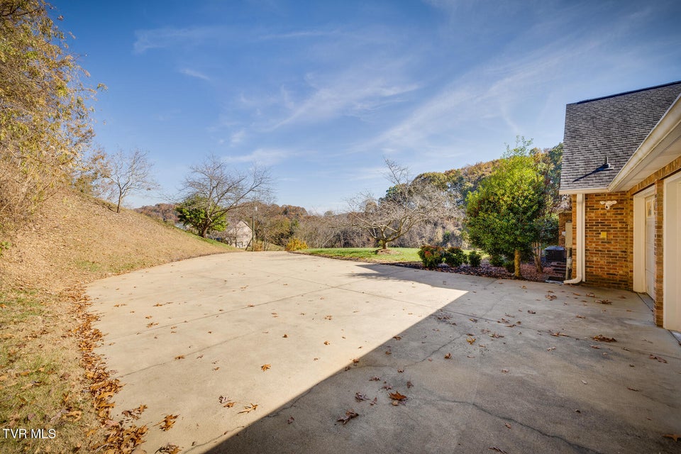 Photo #81: 246 Worthington Drive