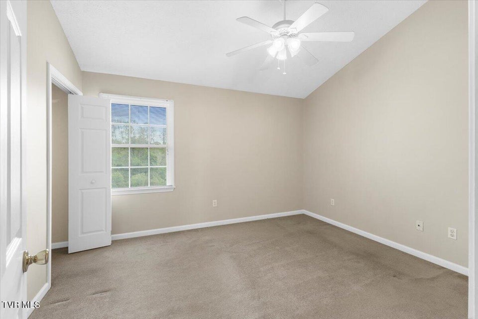 Photo #15: 529 Beaverview Drive