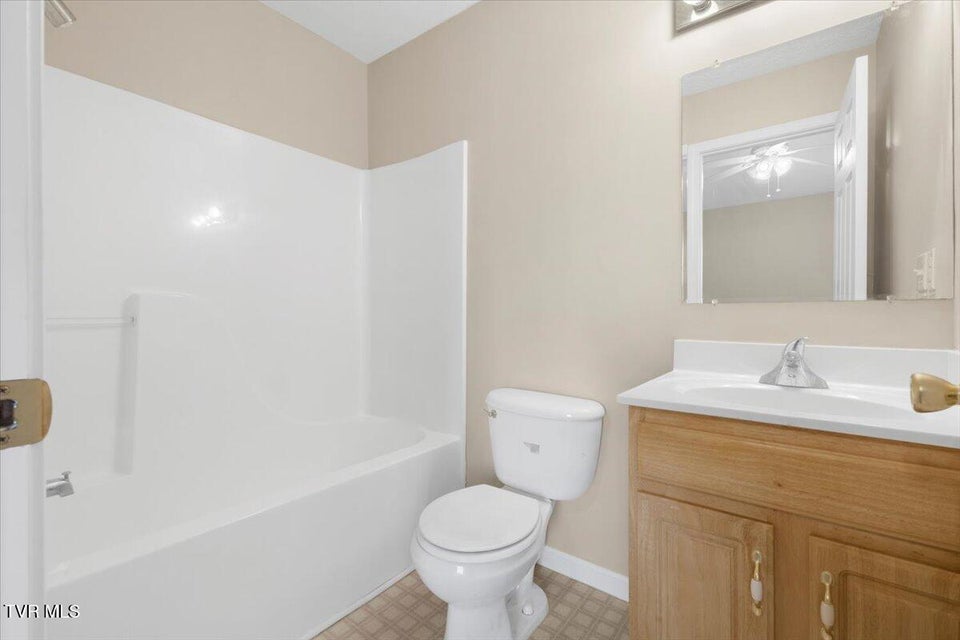 Photo #17: 529 Beaverview Drive