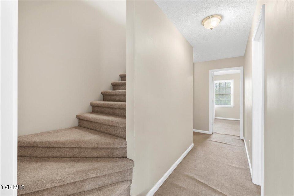 Photo #21: 529 Beaverview Drive