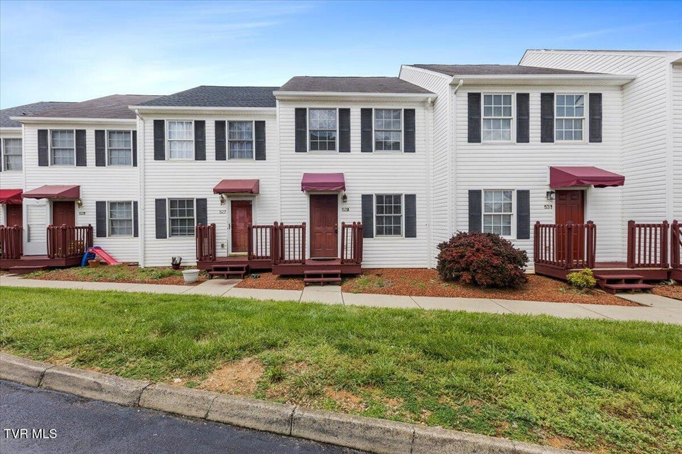 Photo #2: 529 Beaverview Drive