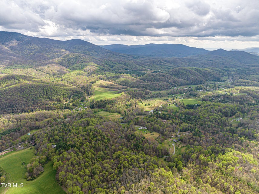Photo #34: 513 Beadwood Lane