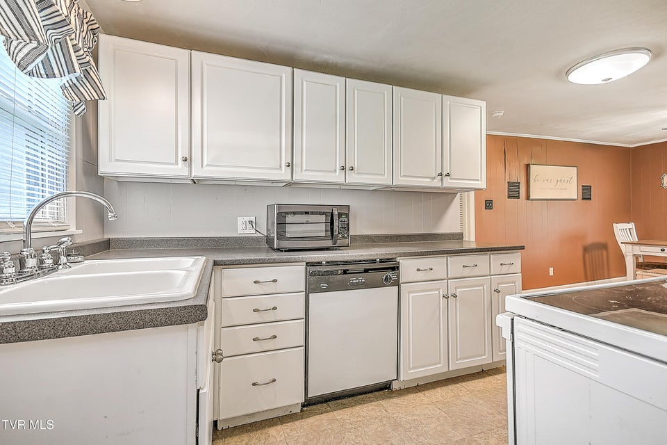 Photo #12: 19032 Woodland Hills Road
