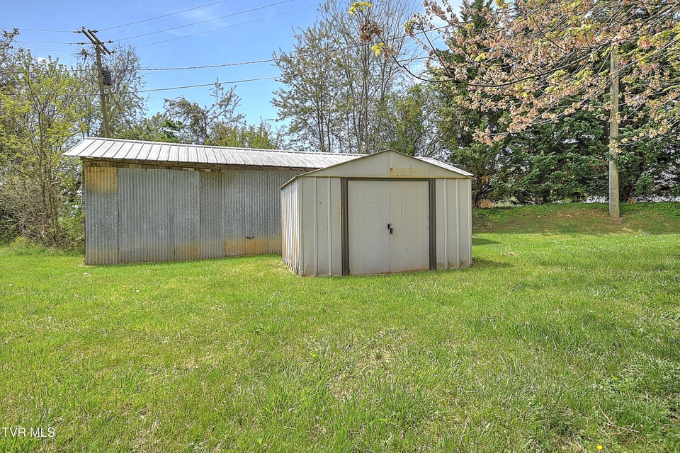 Photo #35: 19032 Woodland Hills Road