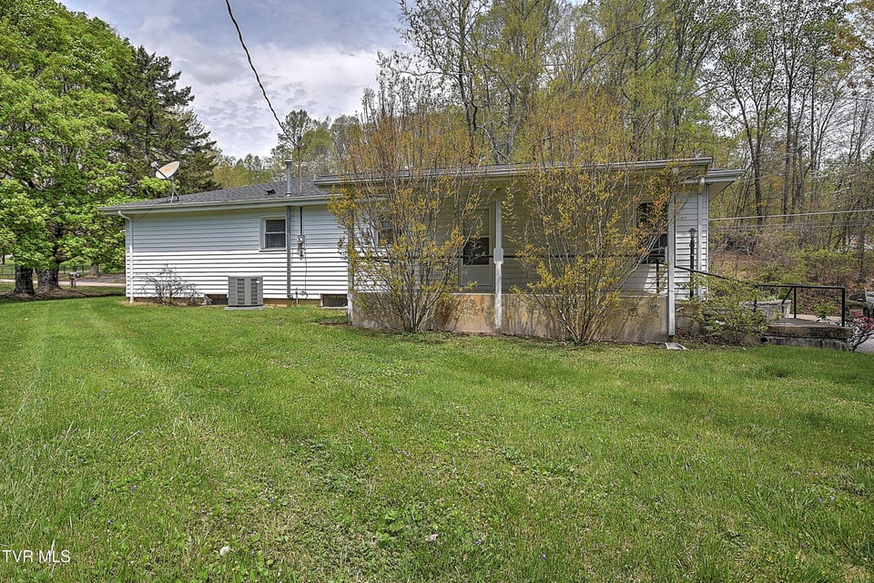 Photo #37: 19032 Woodland Hills Road
