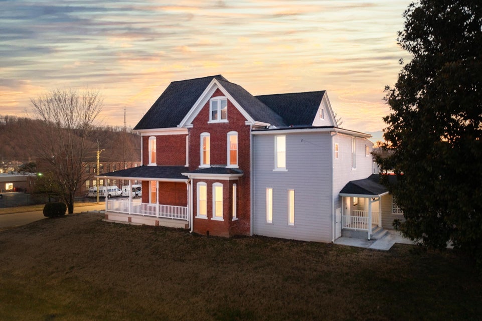 Photo #3: 1115 Unaka Avenue