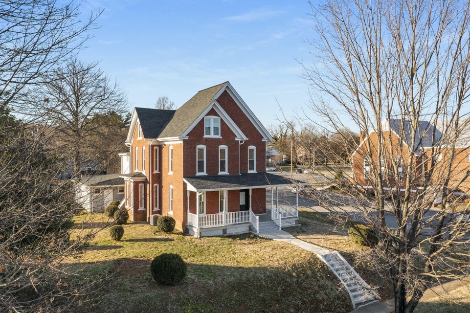 Photo #4: 1115 Unaka Avenue