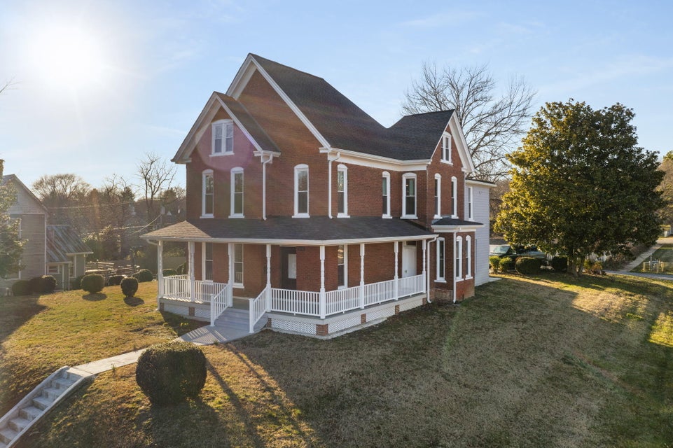 Photo #7: 1115 Unaka Avenue
