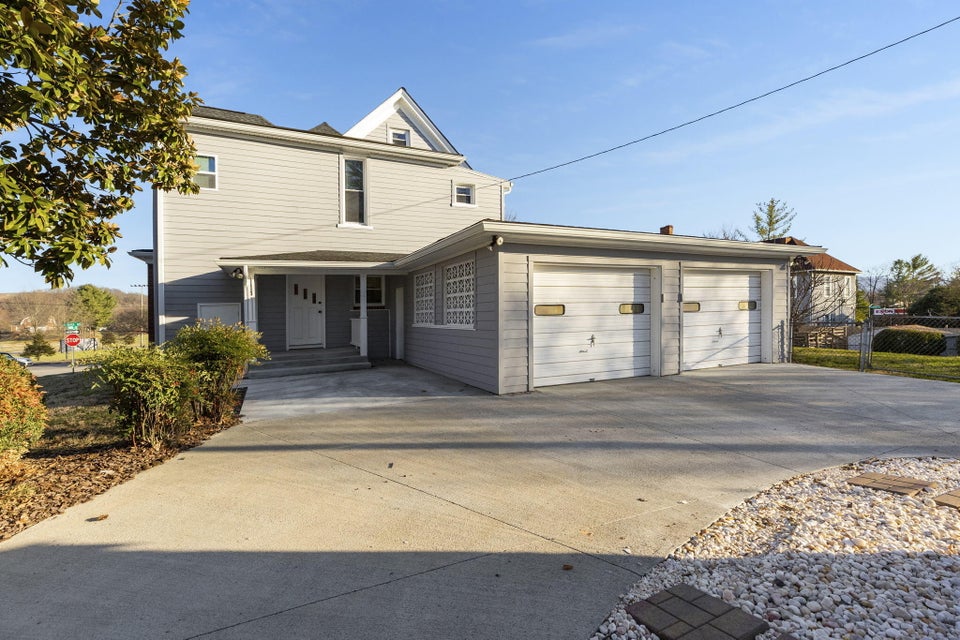 Photo #45: 1115 Unaka Avenue