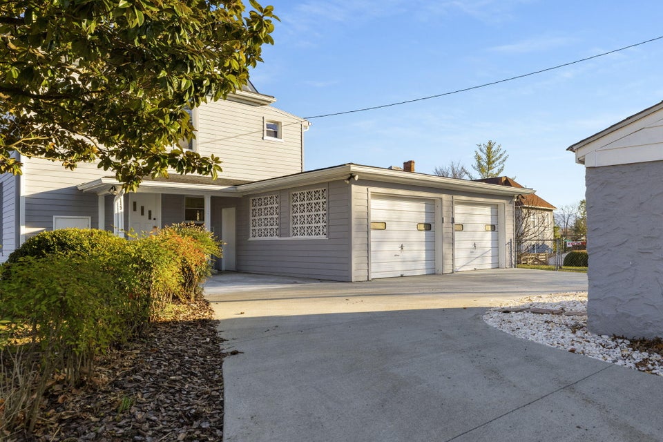 Photo #46: 1115 Unaka Avenue