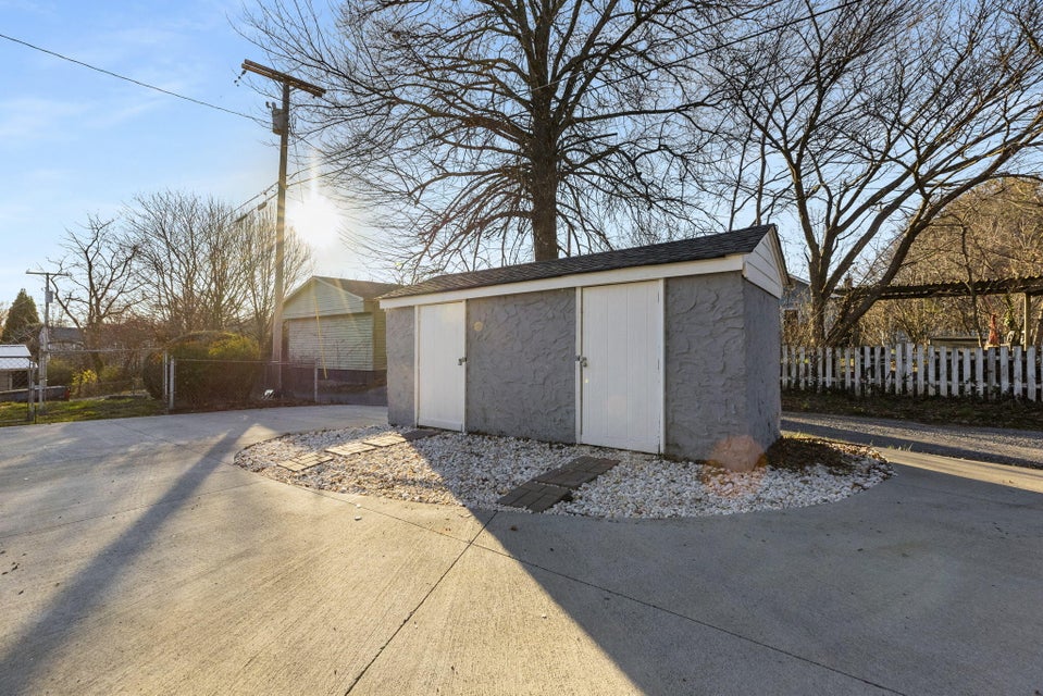 Photo #47: 1115 Unaka Avenue
