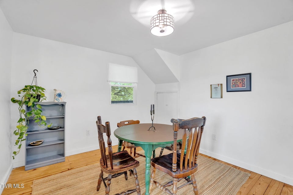 Photo #7: 302 Wilson Avenue