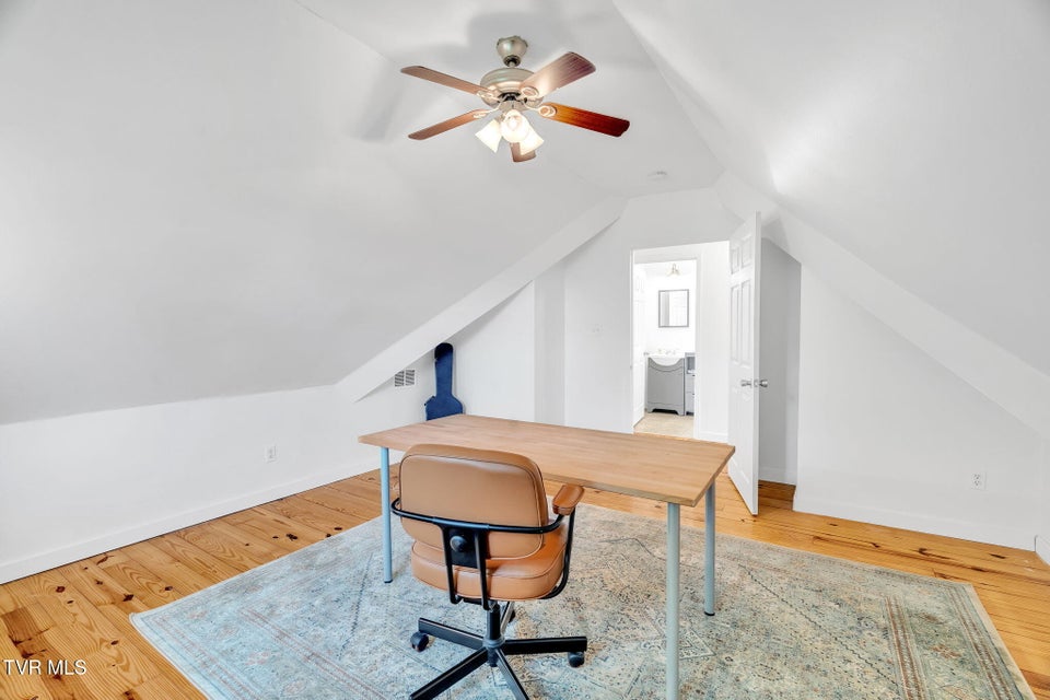 Photo #18: 302 Wilson Avenue