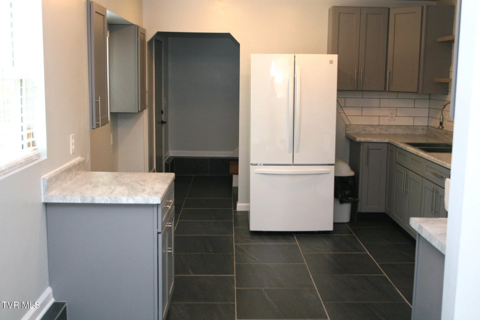 Photo #5: 530 South Avenue