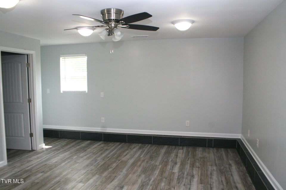 Photo #7: 530 South Avenue