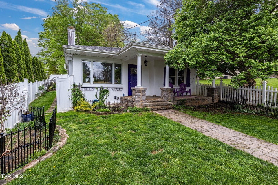 Photo #5: 300 Grove Terrace Drive