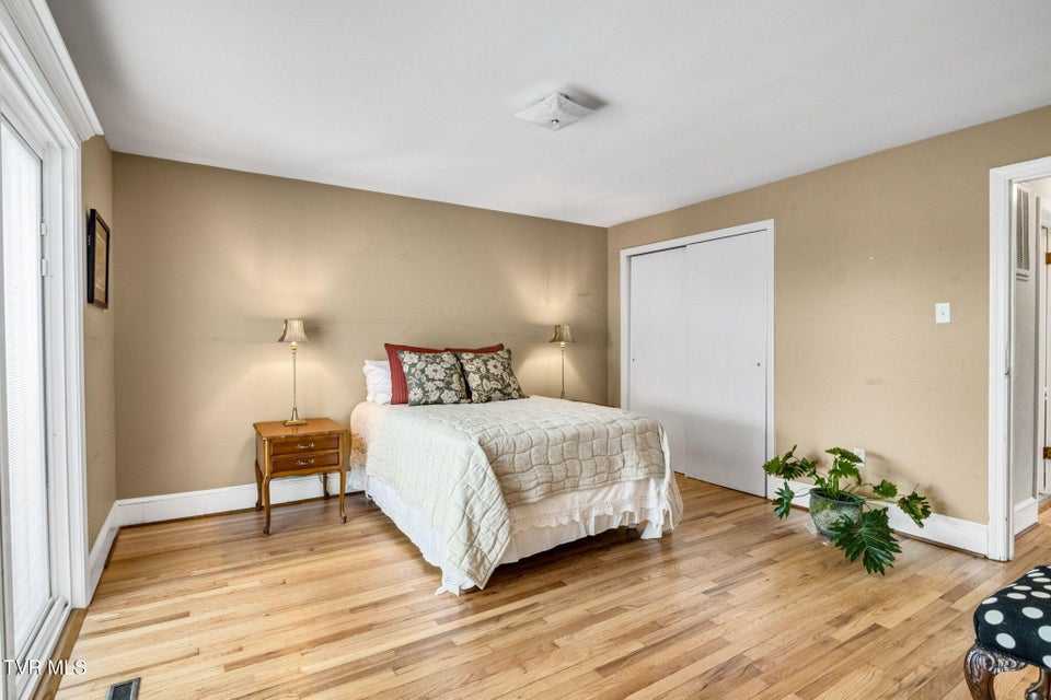 Photo #18: 300 Grove Terrace Drive