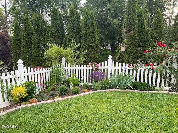 Photo #40: 300 Grove Terrace Drive