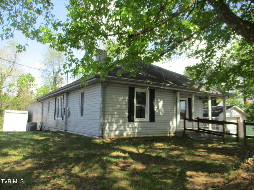 Photo #3: 1209 Golf Street