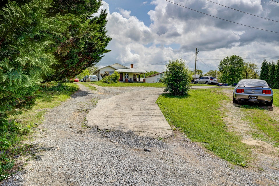 Photo #13: 166-178 Gray Station Road