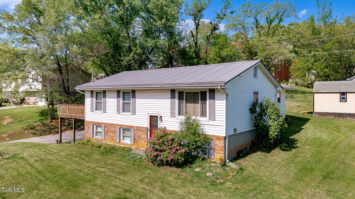Photo #3: 1400 Forest View Drive