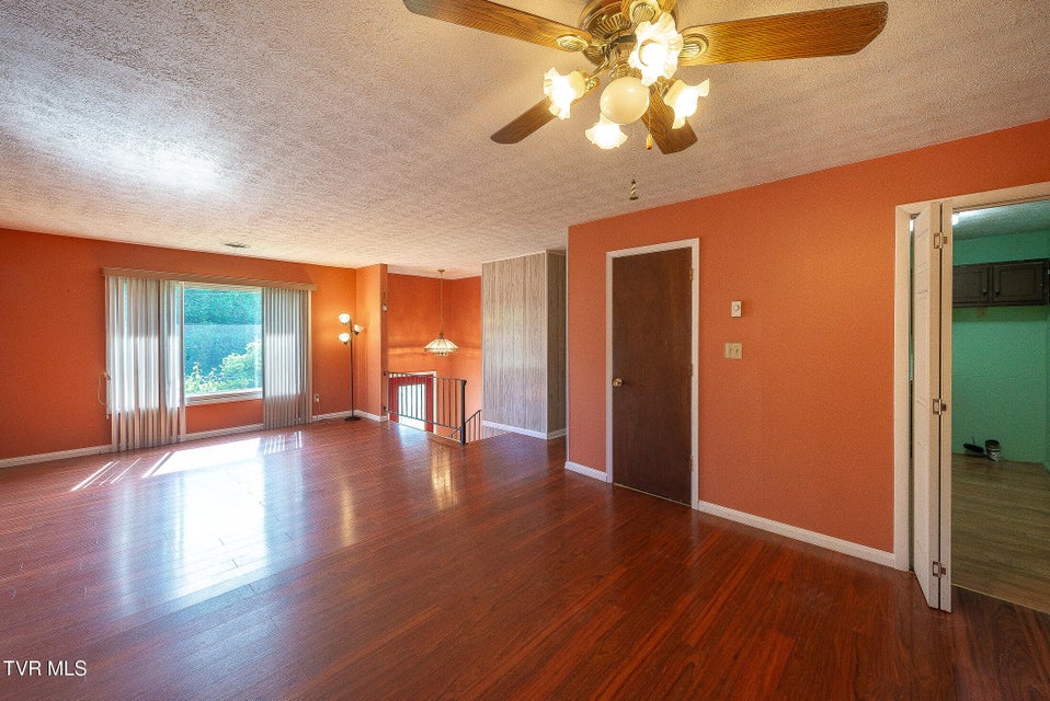 Photo #14: 1400 Forest View Drive