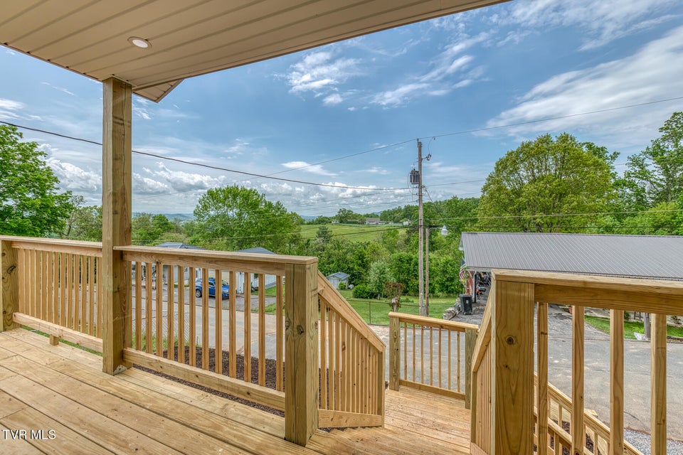 Photo #5: 309 Crystal View Street