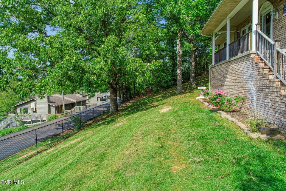 Photo #3: 467 Allen Drive