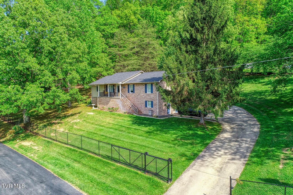 Photo #4: 467 Allen Drive