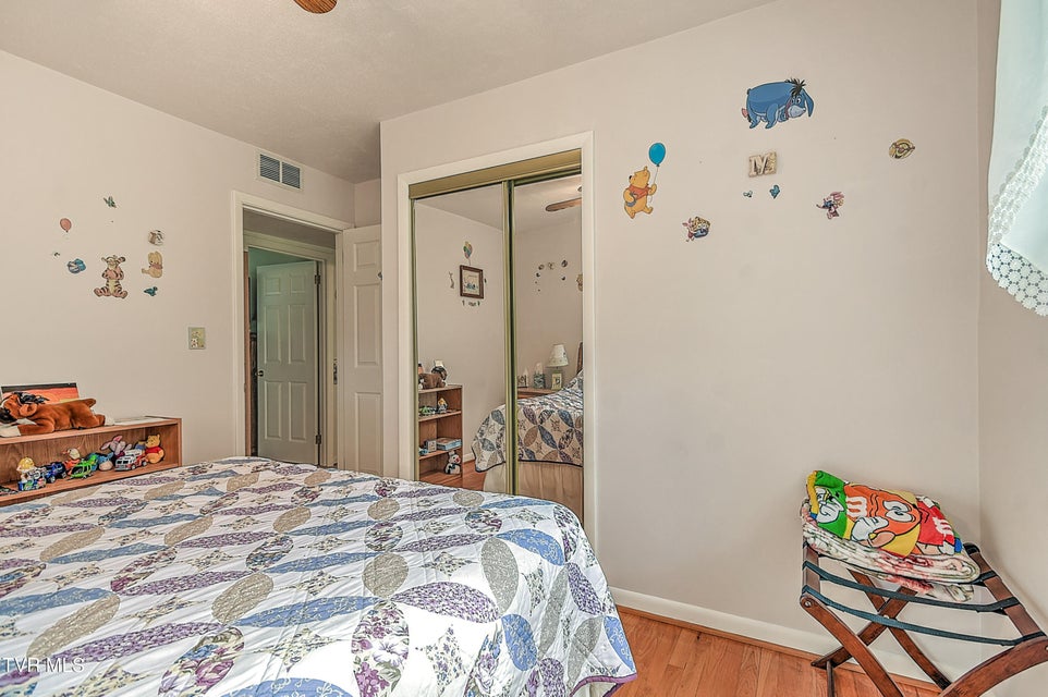 Photo #28: 612 Colonial Heights Road