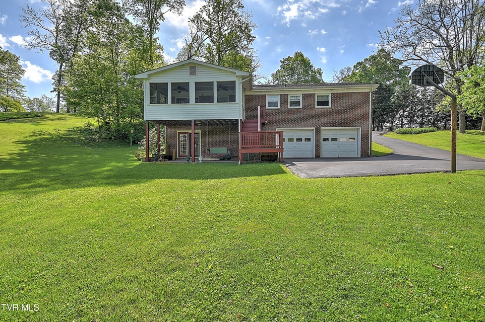 Photo #36: 612 Colonial Heights Road
