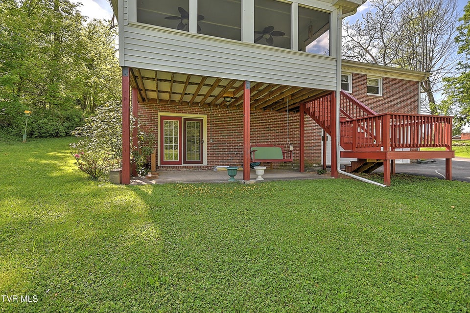 Photo #37: 612 Colonial Heights Road