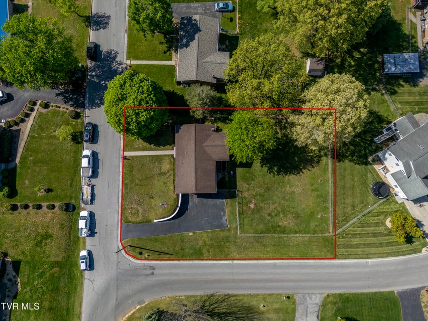 Photo #6: 515 Meadowcrest Drive