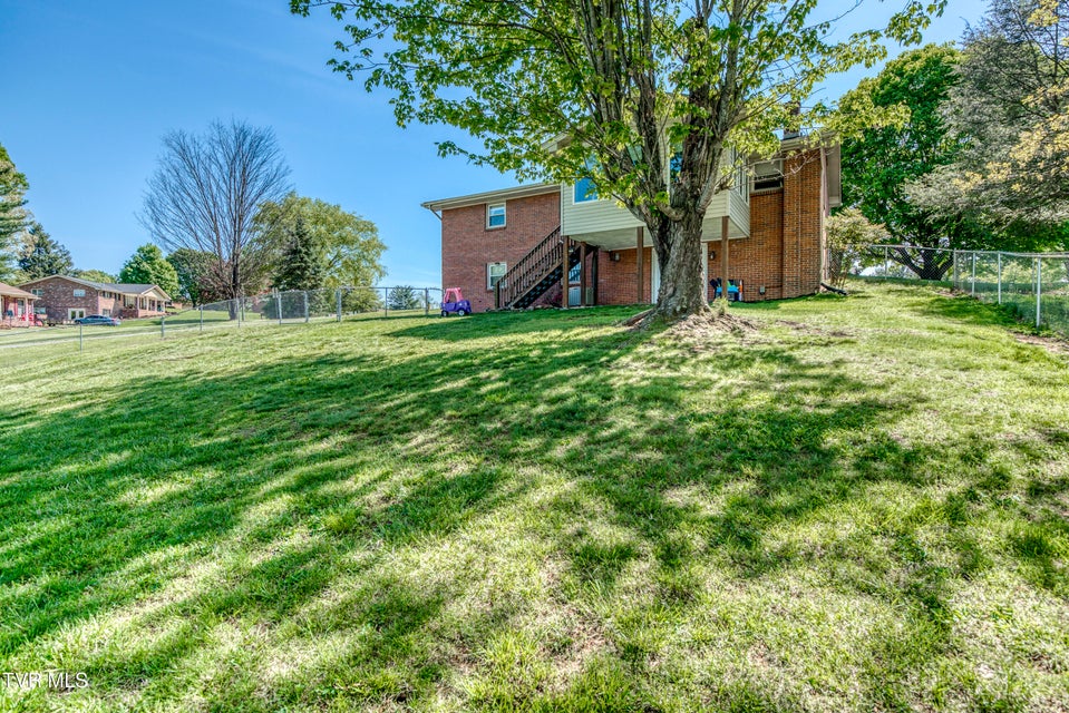 Photo #4: 515 Meadowcrest Drive