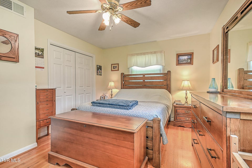 Photo #6: 612 Colonial Heights Road