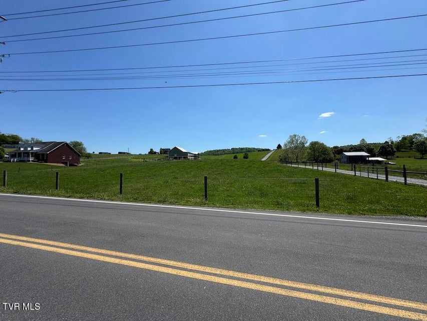 Photo #5: 975 Beaver Creek Road