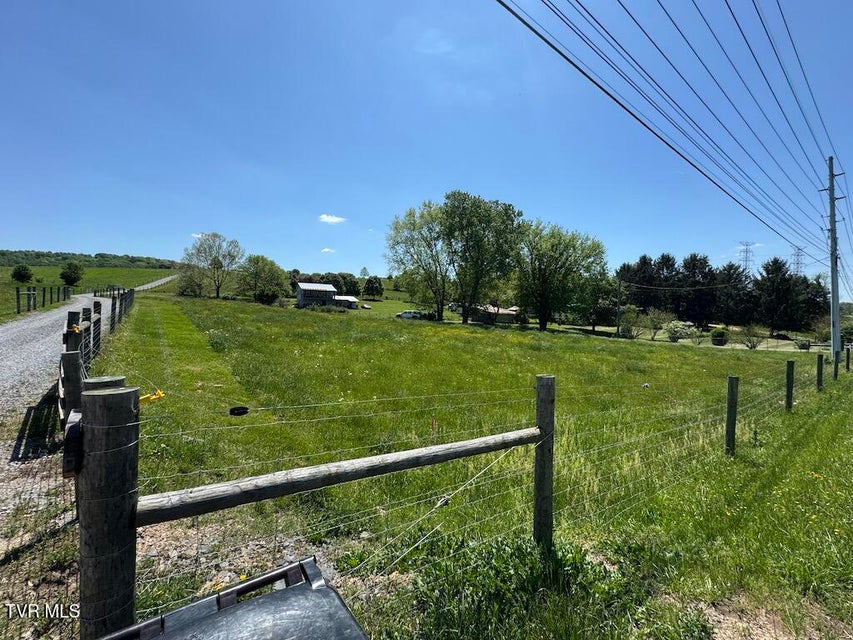 Photo #5: 997 Beaver Creek Road