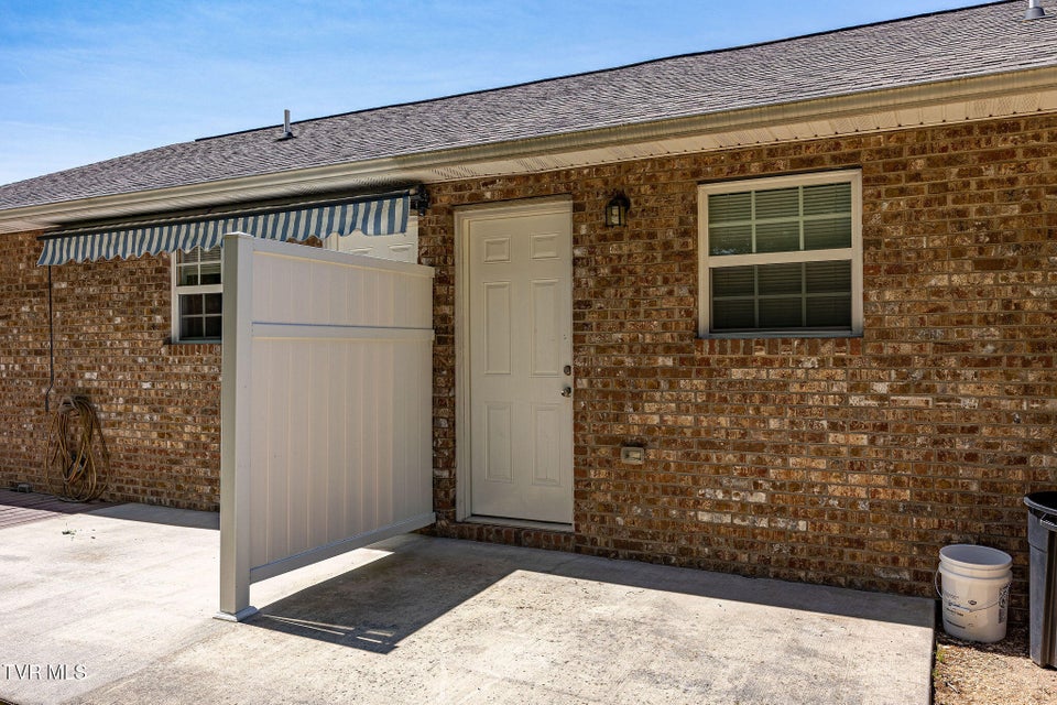 Photo #13: 2834 Seth Avenue