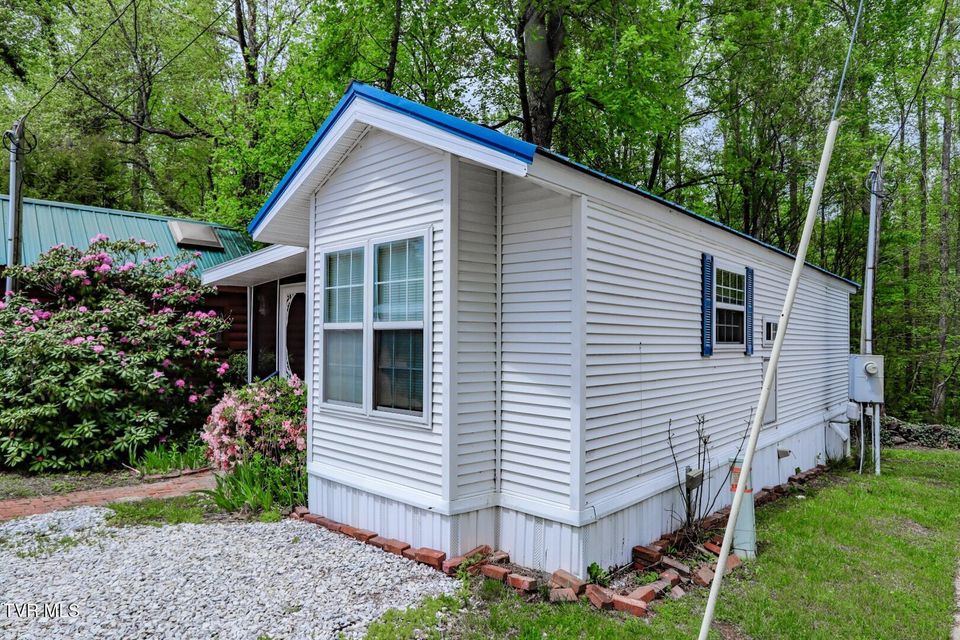 Photo #4: 5355 East Parkway Lot 56