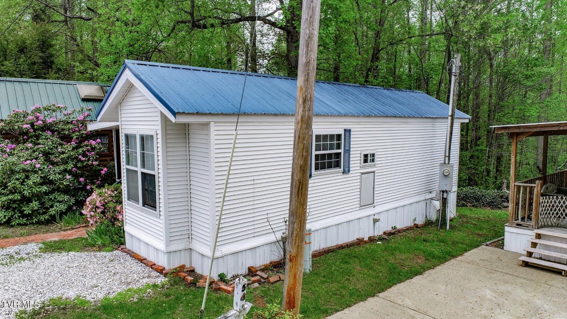 Photo #5: 5355 East Parkway Lot 56
