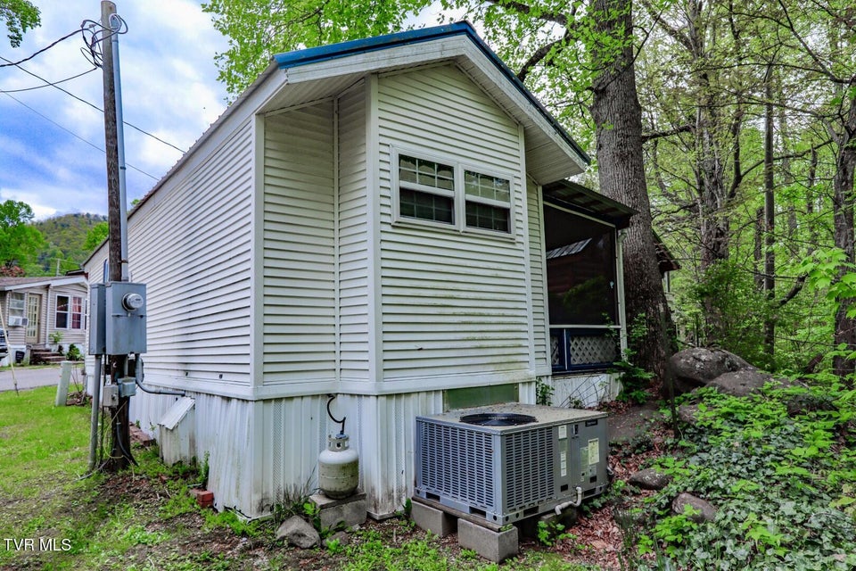 Photo #6: 5355 East Parkway Lot 56