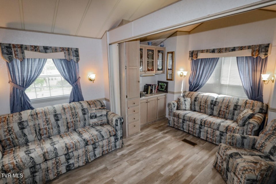 Photo #8: 5355 East Parkway Lot 56