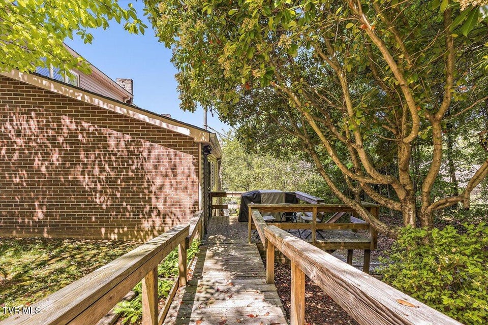 Photo #48: 1837 Presswood Road
